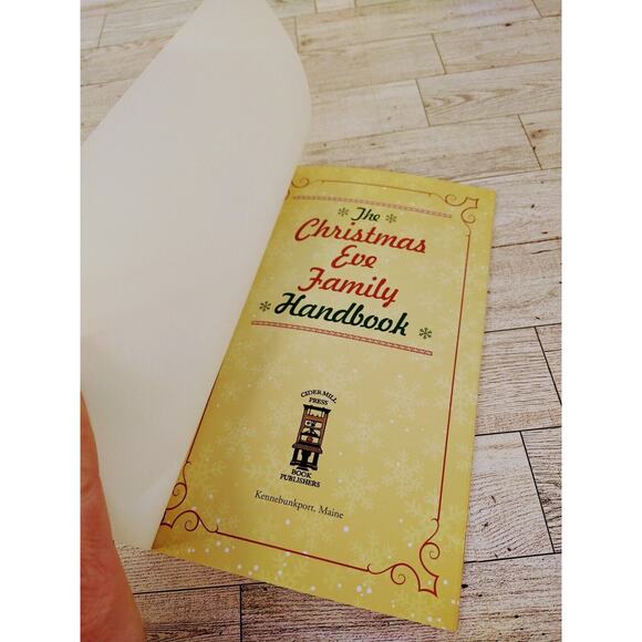 Christmas Eve Family Handbook Paperback Book Cider Mill Press 2009 - Picture 4 of 12